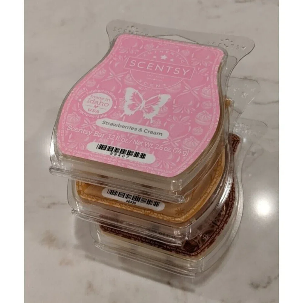 Lot of 3 SCENTSY Bars 3.2 OZ Strawberries & Cream/Cozy Cookie/Banana Nut Bread